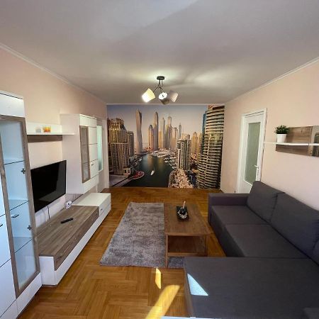 Soho Apartment Fagaras - 1 Bedroom & Extensible Couch Экстерьер фото