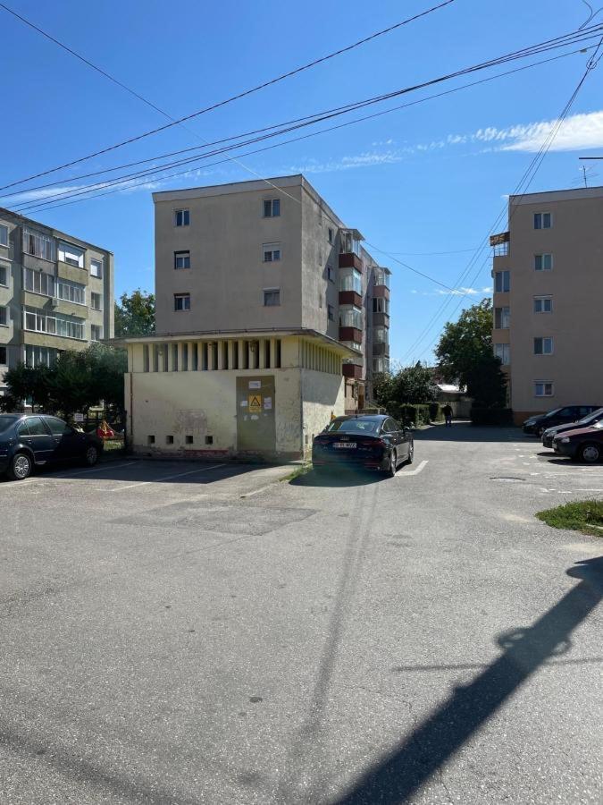 Soho Apartment Fagaras - 1 Bedroom & Extensible Couch Экстерьер фото